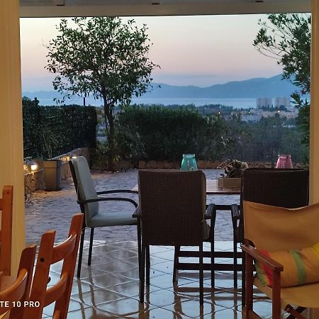 Andrew'S Sunset View Apartment ลูตรากี ภายนอก รูปภาพ