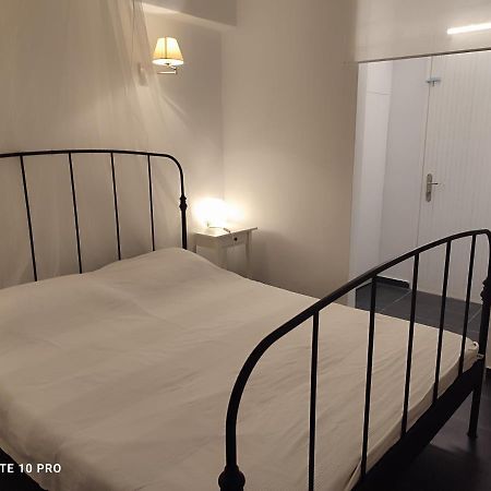 Andrew'S Sunset View Apartment ลูตรากี ภายนอก รูปภาพ