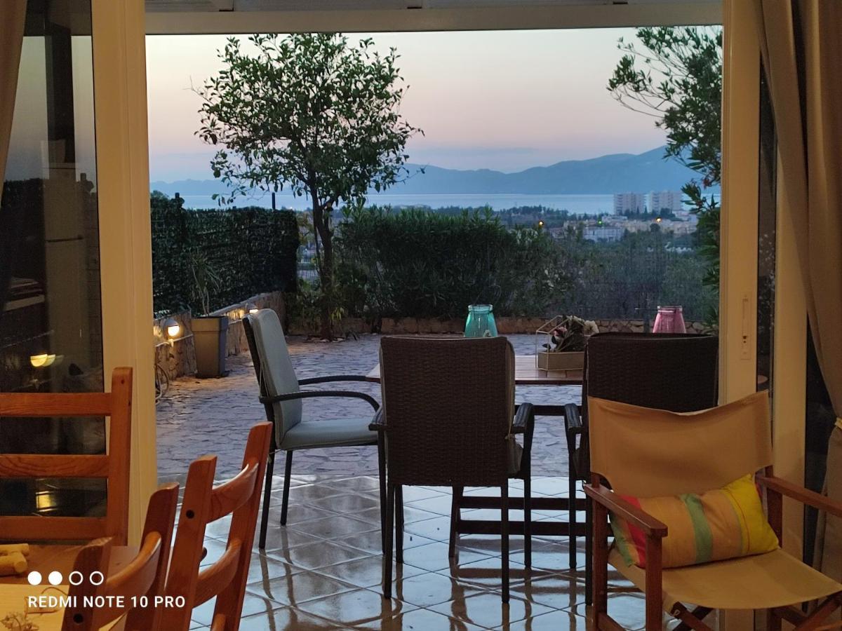 Andrew'S Sunset View Apartment ลูตรากี ภายนอก รูปภาพ
