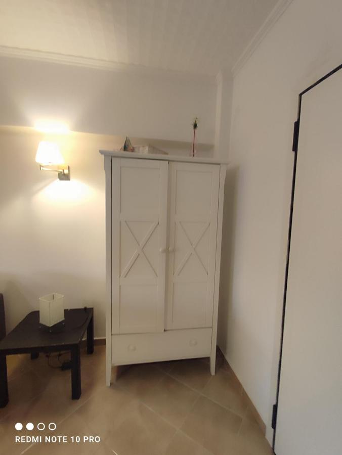 Andrew'S Sunset View Apartment ลูตรากี ภายนอก รูปภาพ