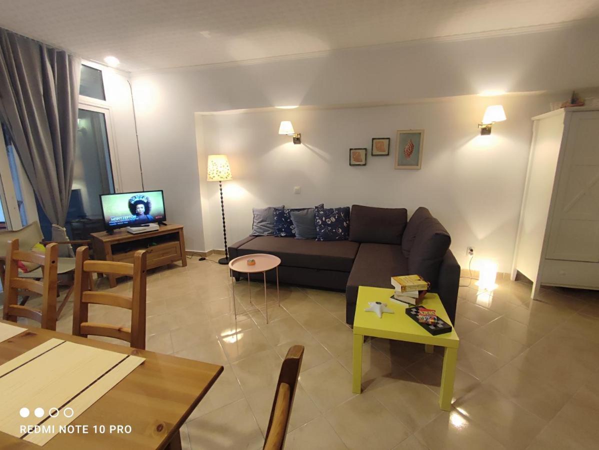 Andrew'S Sunset View Apartment ลูตรากี ภายนอก รูปภาพ