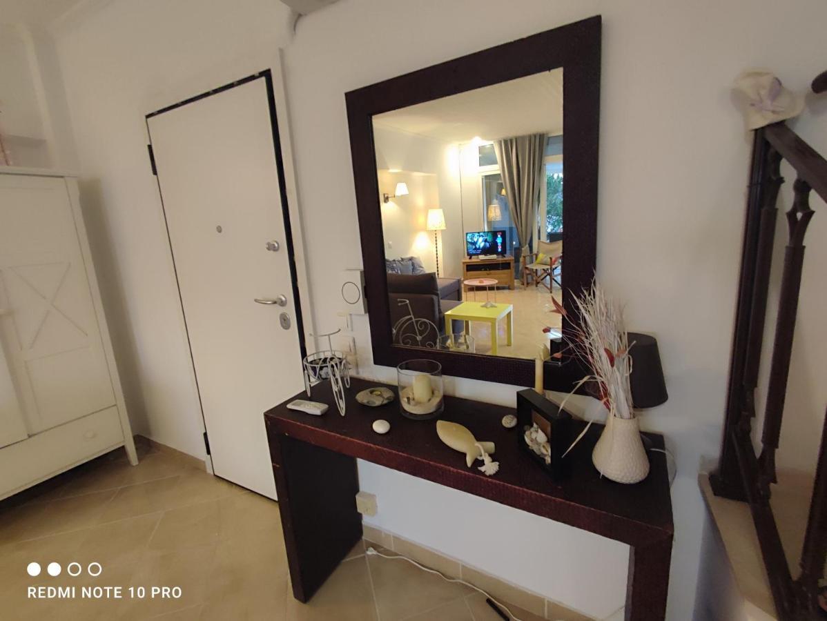 Andrew'S Sunset View Apartment ลูตรากี ภายนอก รูปภาพ