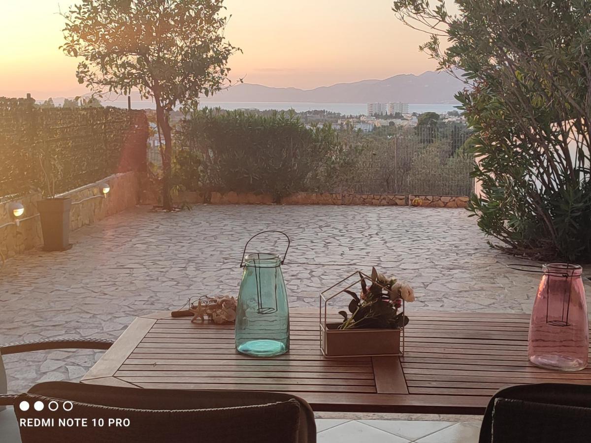Andrew'S Sunset View Apartment ลูตรากี ภายนอก รูปภาพ