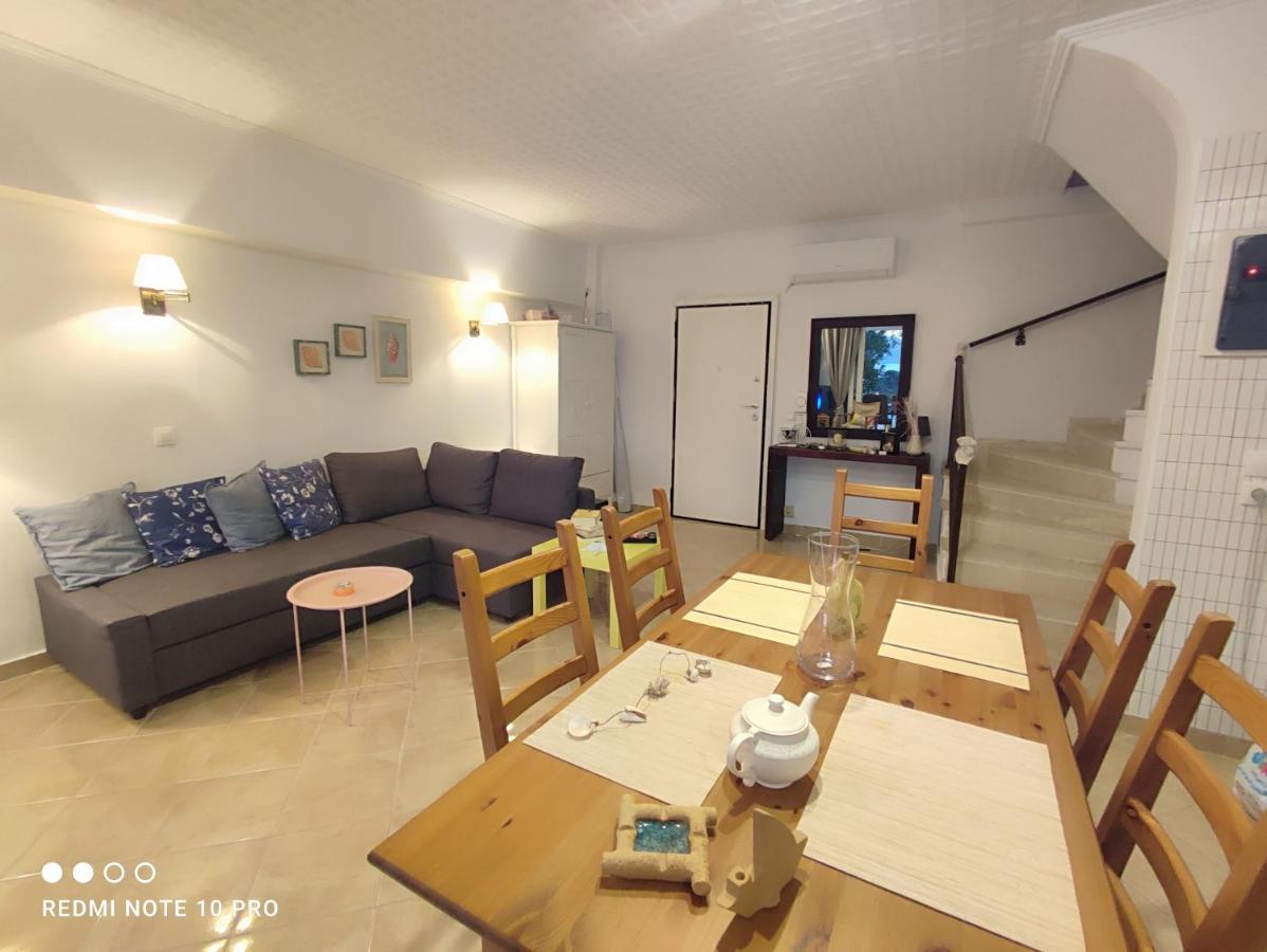 Andrew'S Sunset View Apartment ลูตรากี ภายนอก รูปภาพ