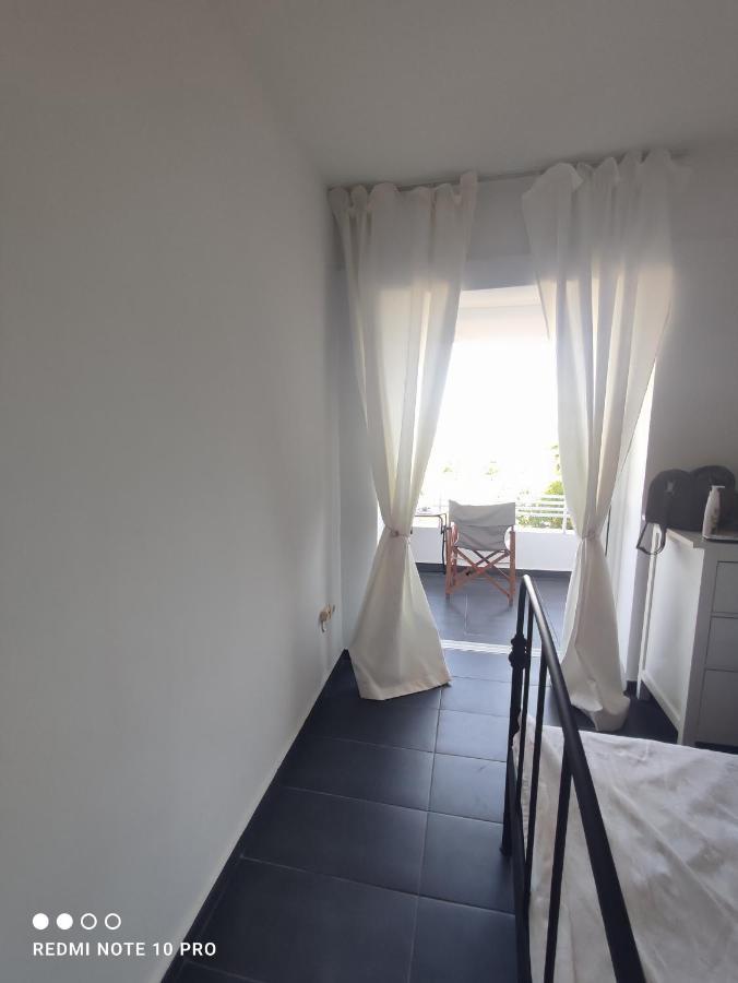 Andrew'S Sunset View Apartment ลูตรากี ภายนอก รูปภาพ