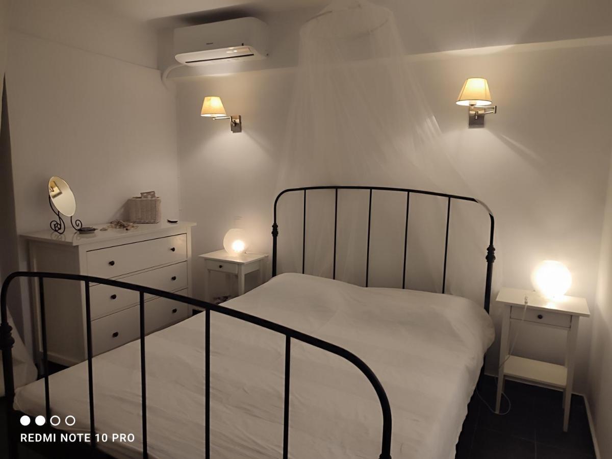 Andrew'S Sunset View Apartment ลูตรากี ภายนอก รูปภาพ