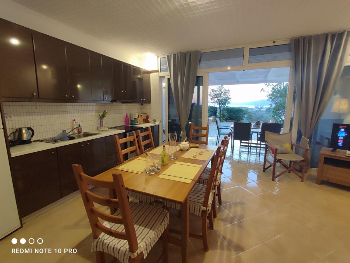 Andrew'S Sunset View Apartment ลูตรากี ภายนอก รูปภาพ