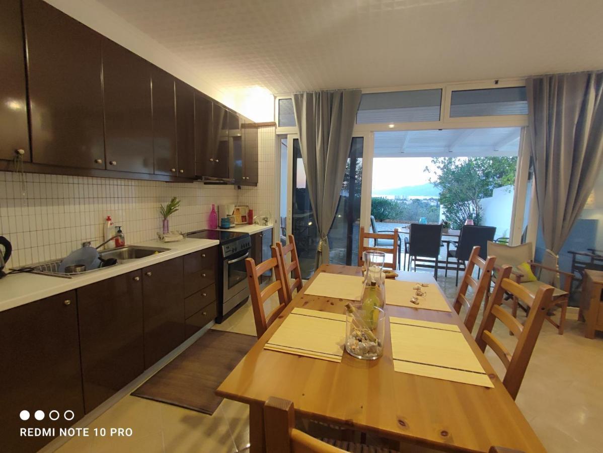 Andrew'S Sunset View Apartment ลูตรากี ภายนอก รูปภาพ